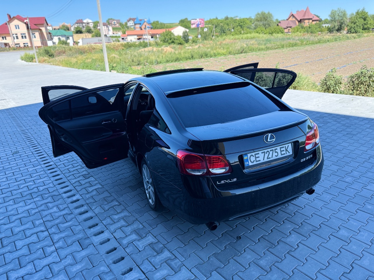 Lexus GS - фото 6