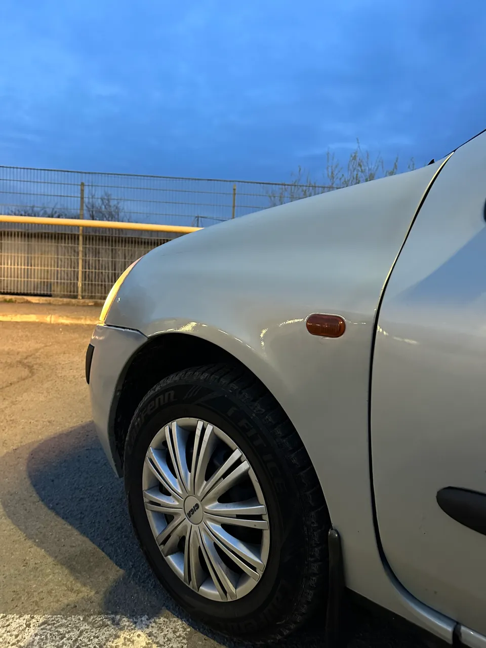 Renault Clio - фото 17