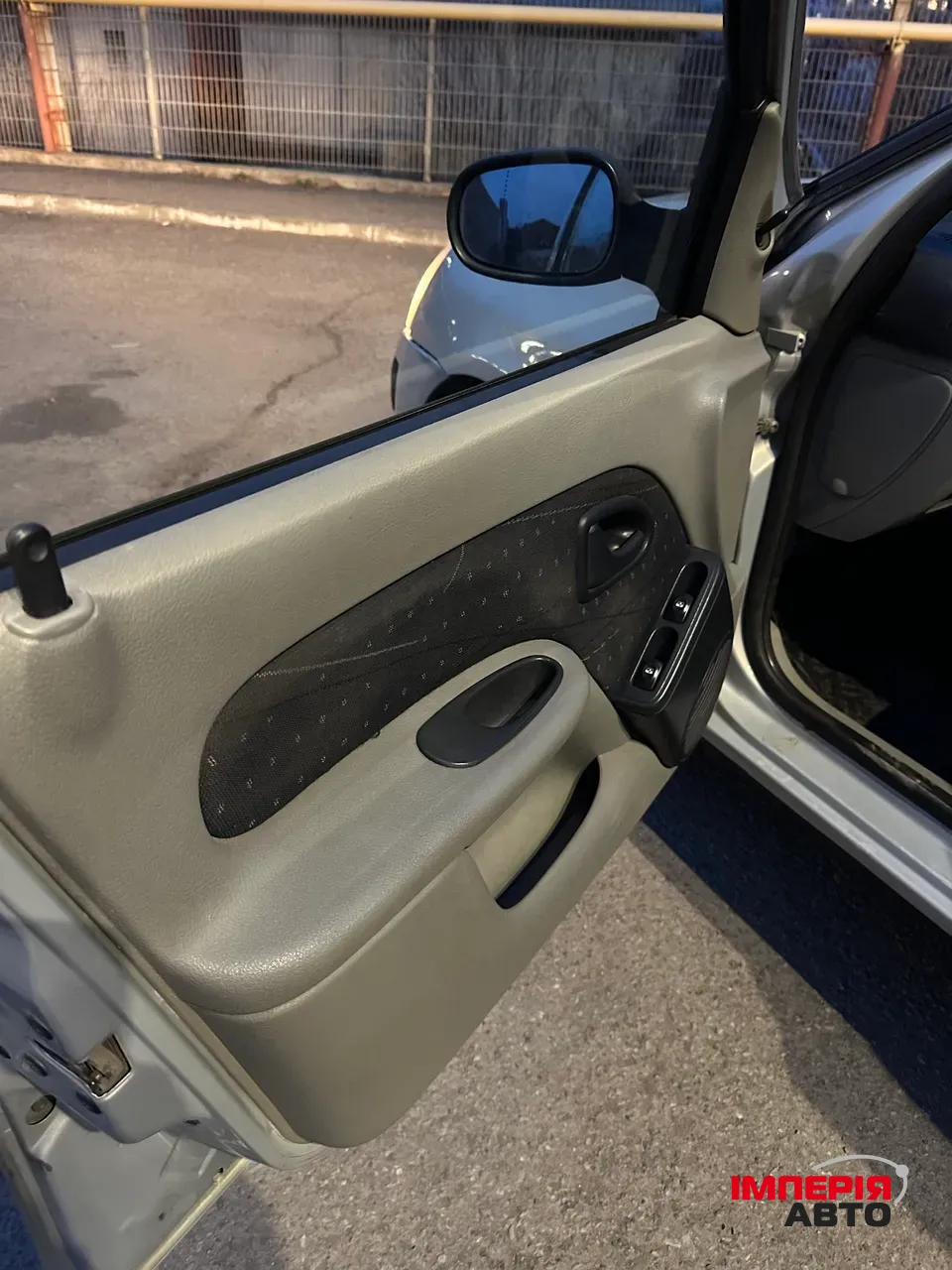 Renault Clio - фото 25