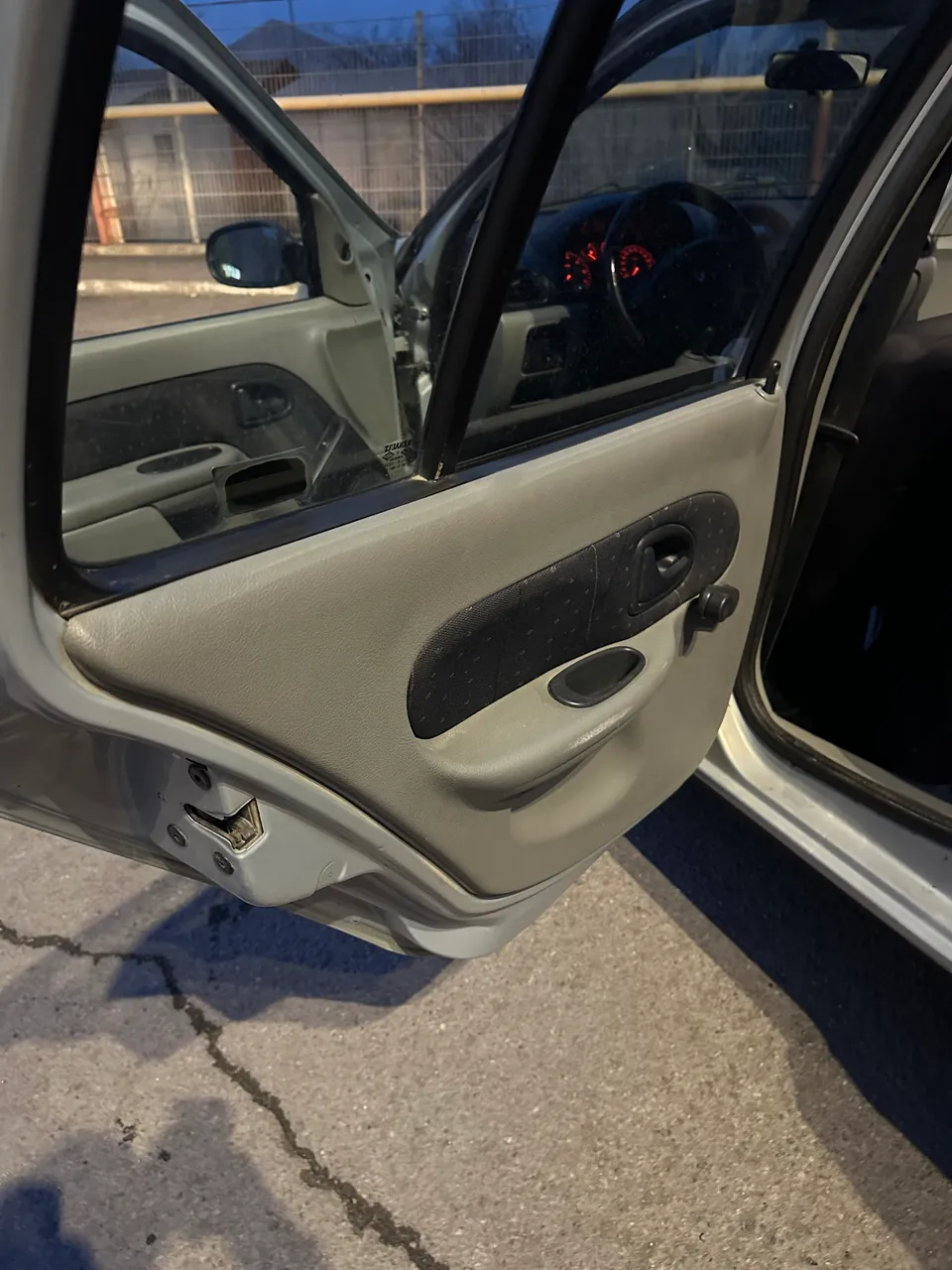 Renault Clio - фото 29