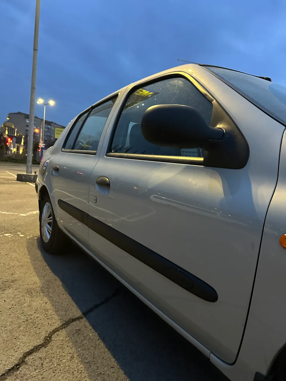 Renault Clio - фото 10