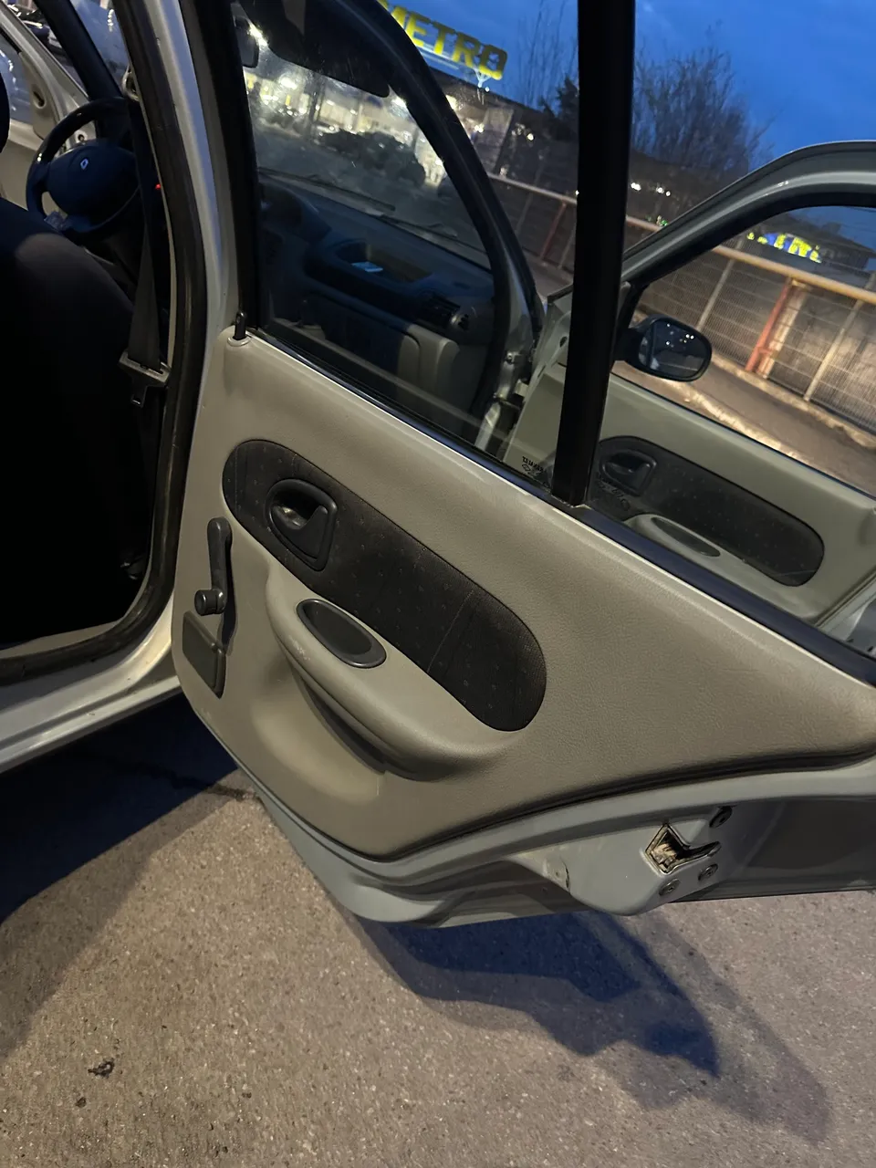 Renault Clio - фото 28