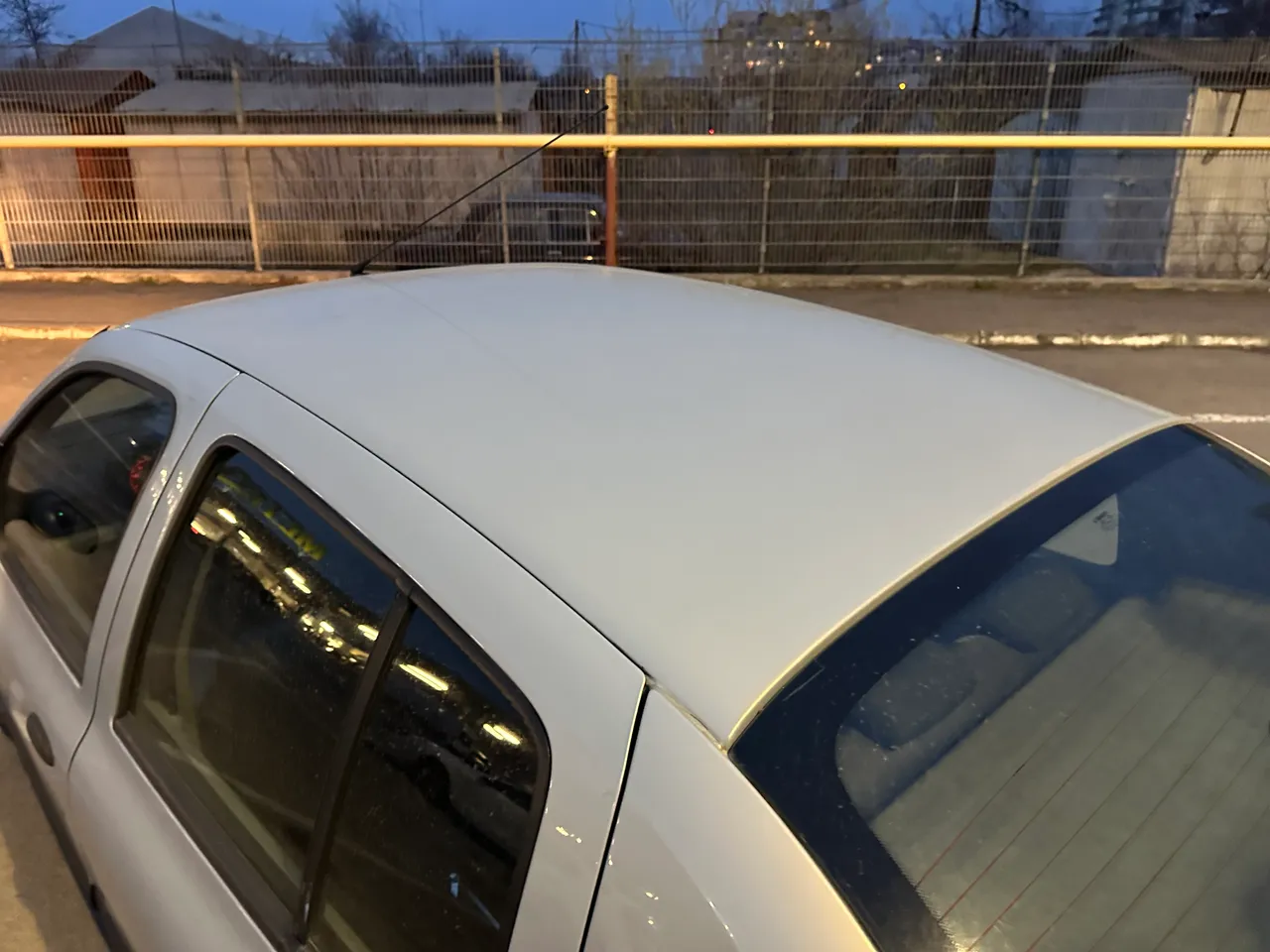 Renault Clio - фото 16