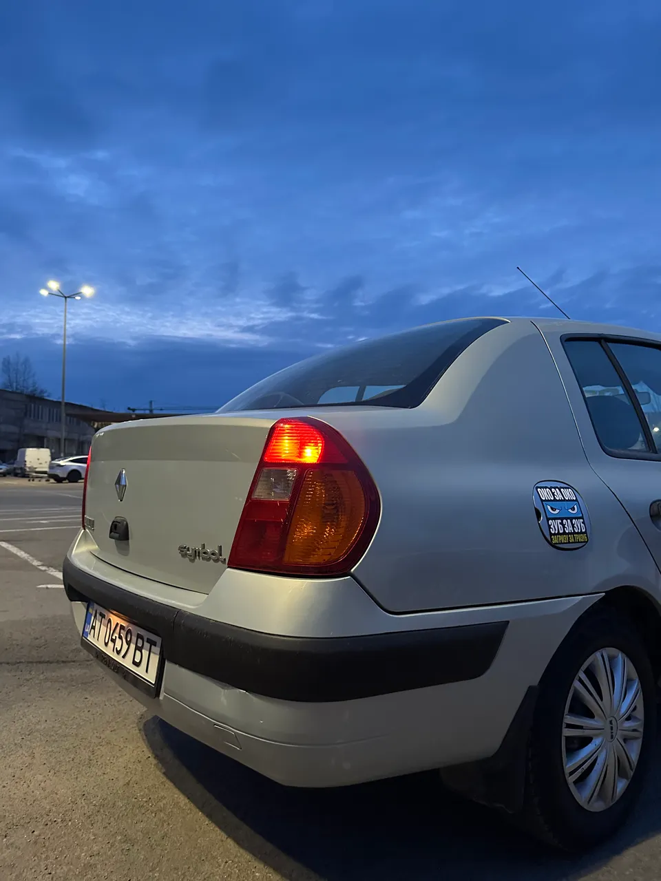 Renault Clio - фото 14