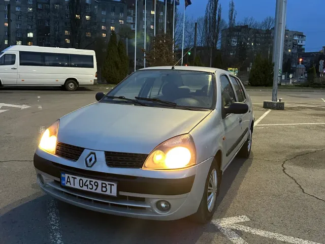 Renault Clio - фото 3