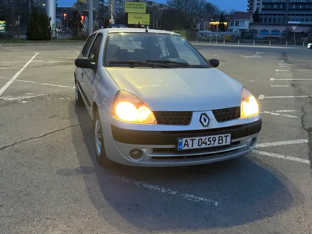 Renault Clio - фото 2