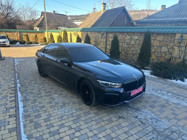 BMW 7 серії - фото 2