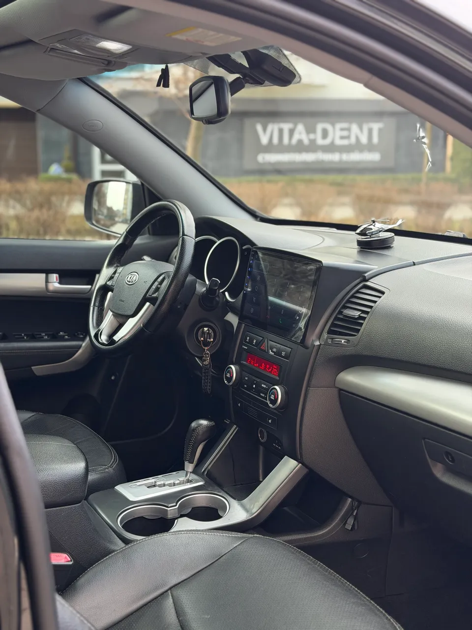 Kia Sorento - фото 25