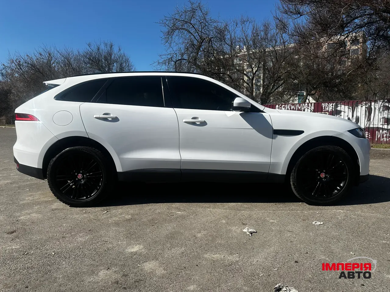 Jaguar F-Pace - фото 8