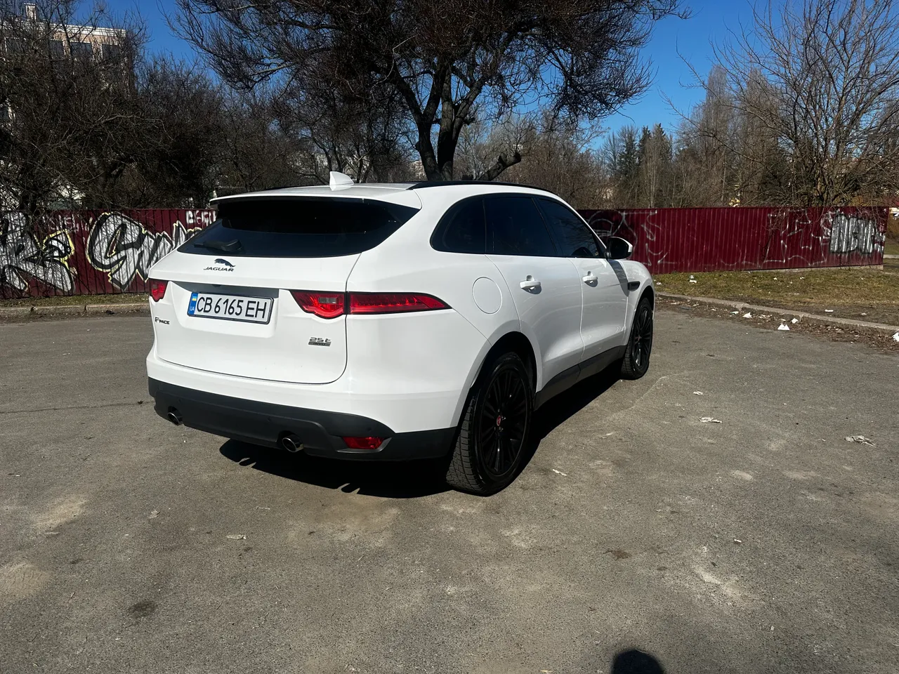 Jaguar F-Pace - фото 7