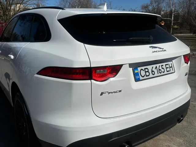 Jaguar F-Pace - фото 3
