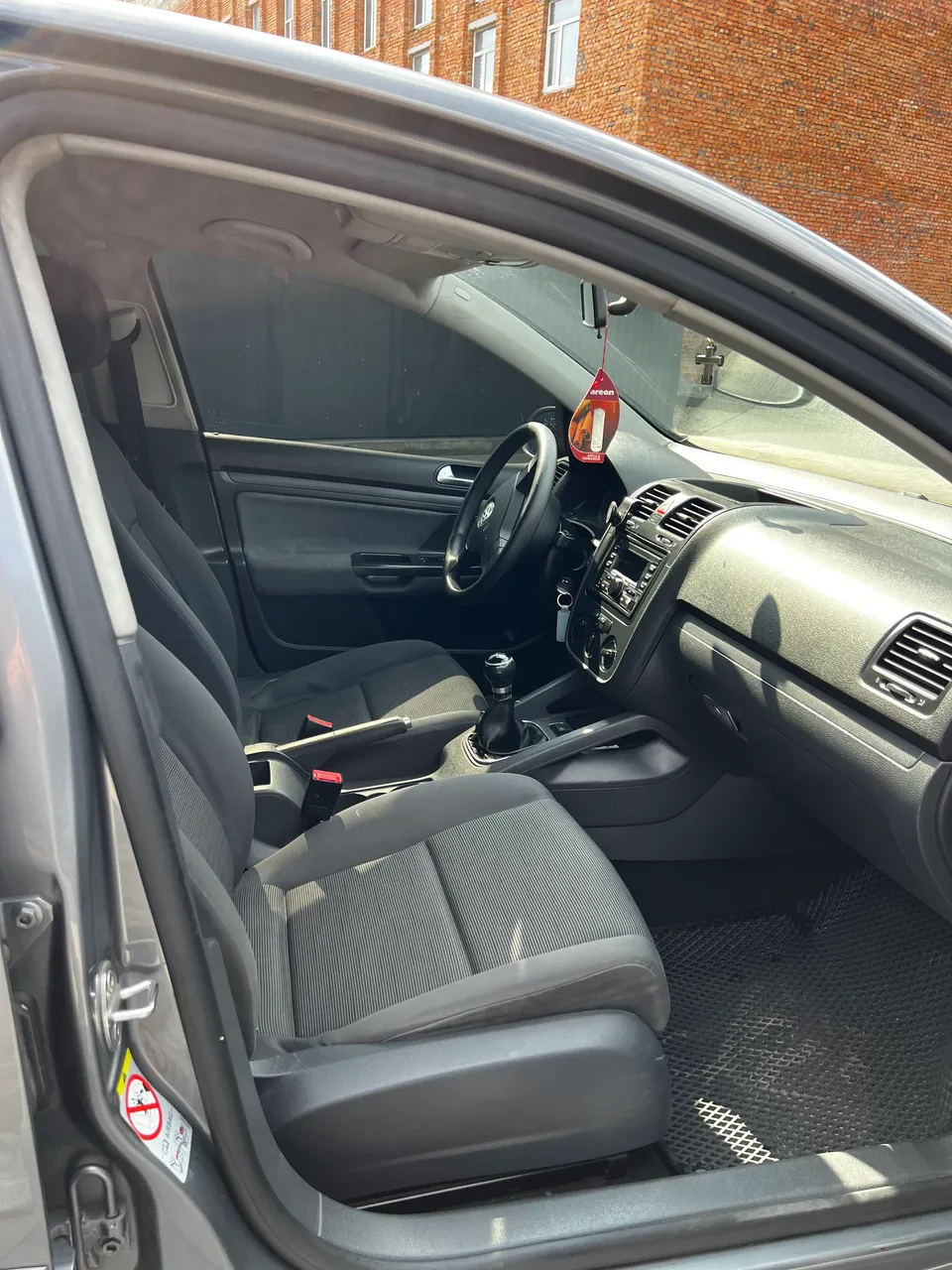 Volkswagen Golf - фото 7