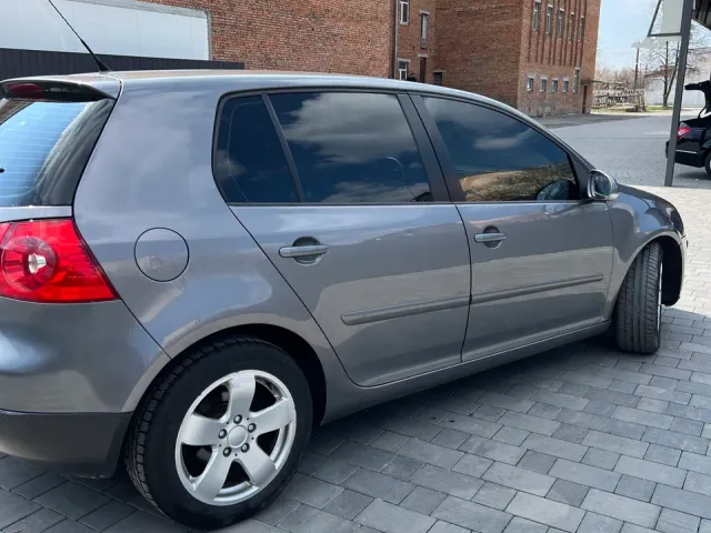 Volkswagen Golf - фото 4