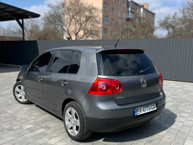 Volkswagen Golf - фото 3