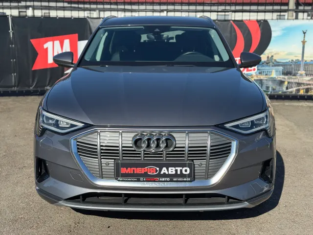 Audi e-tron - фото 3