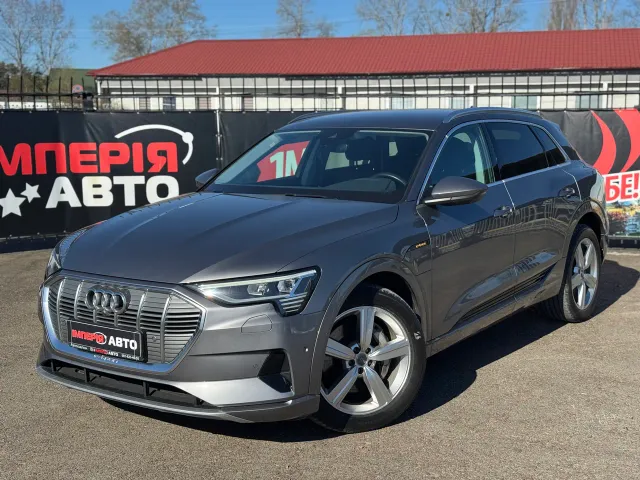 Audi e-tron - фото 2