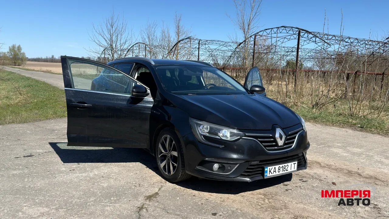 Renault Megane - фото 11