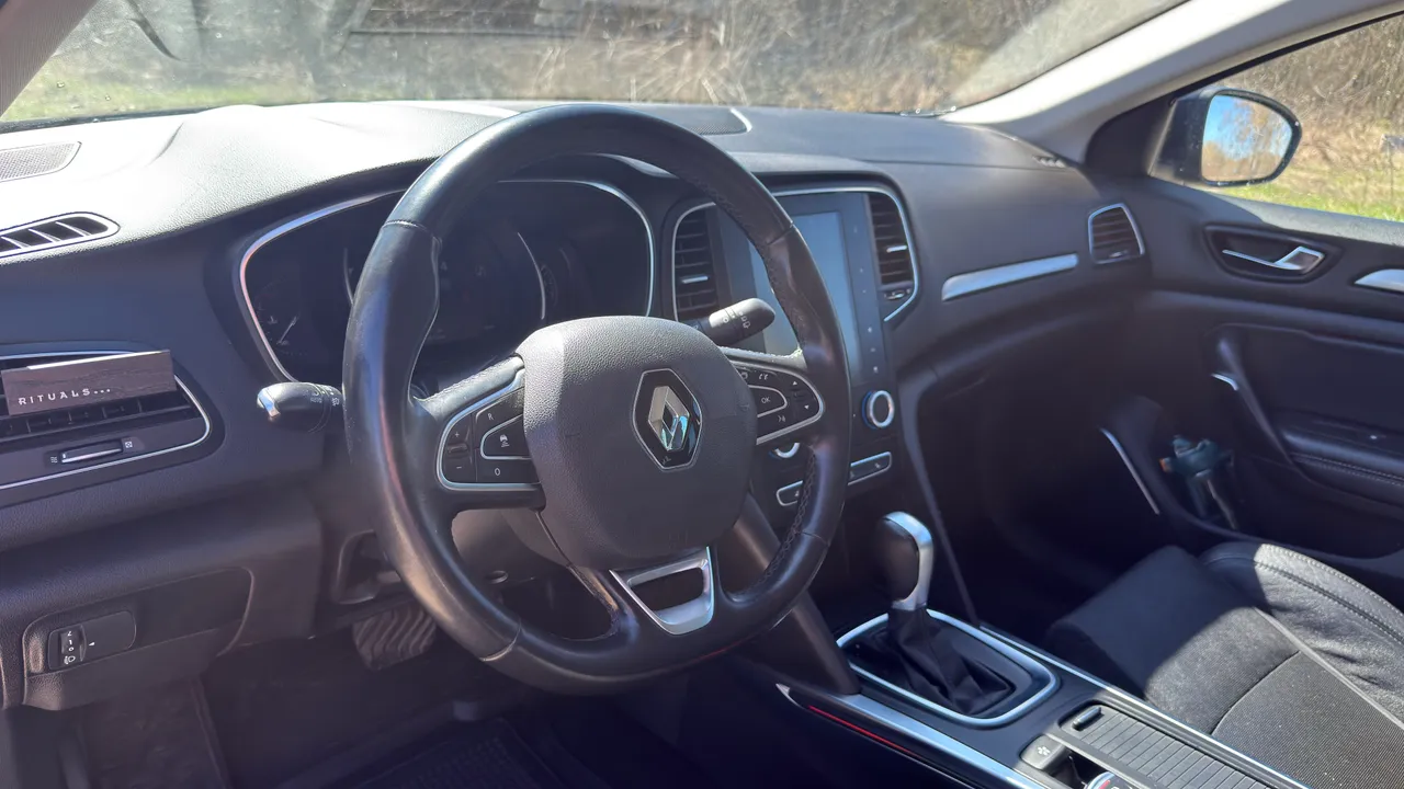 Renault Megane - фото 4