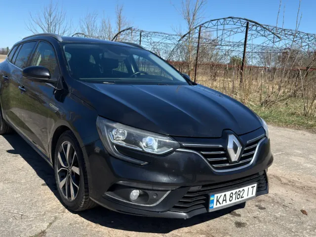 Renault Megane - фото 1