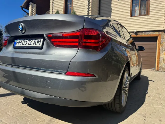 BMW 5 серії - фото 1