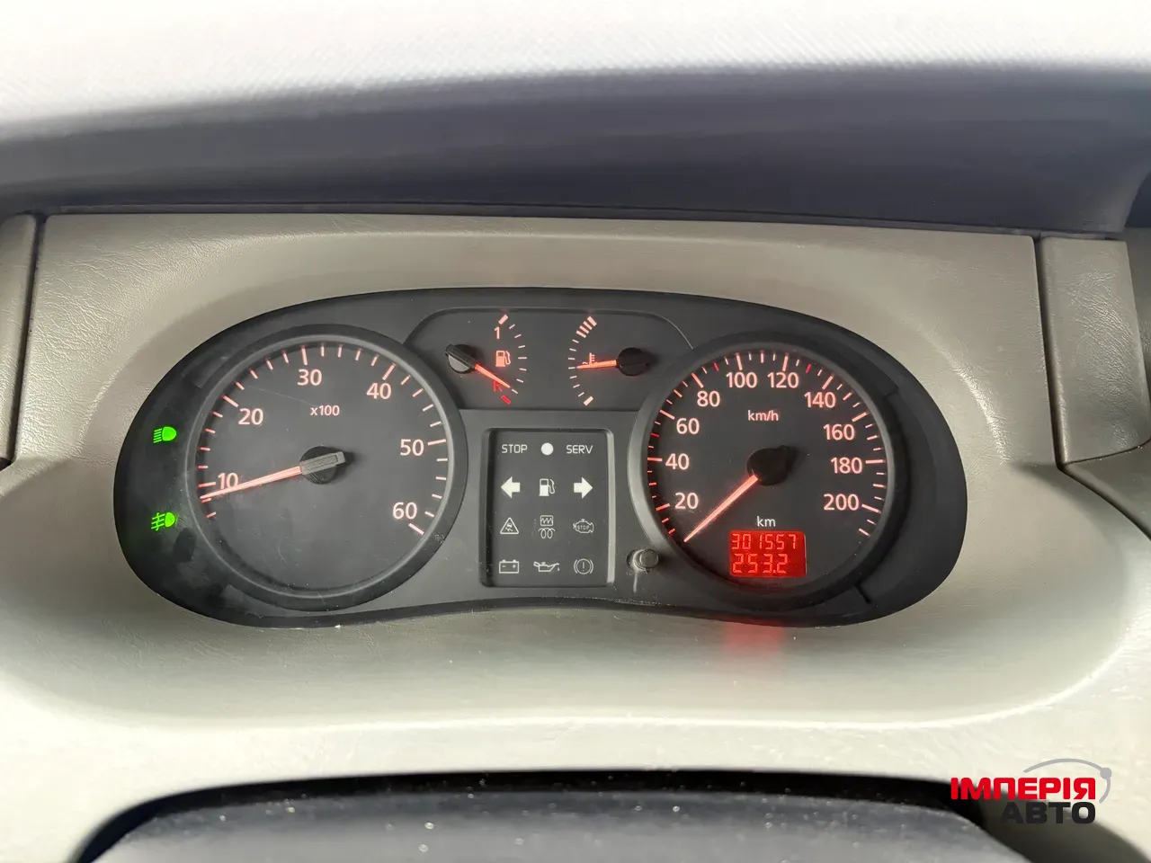 Opel Vivaro - фото 13