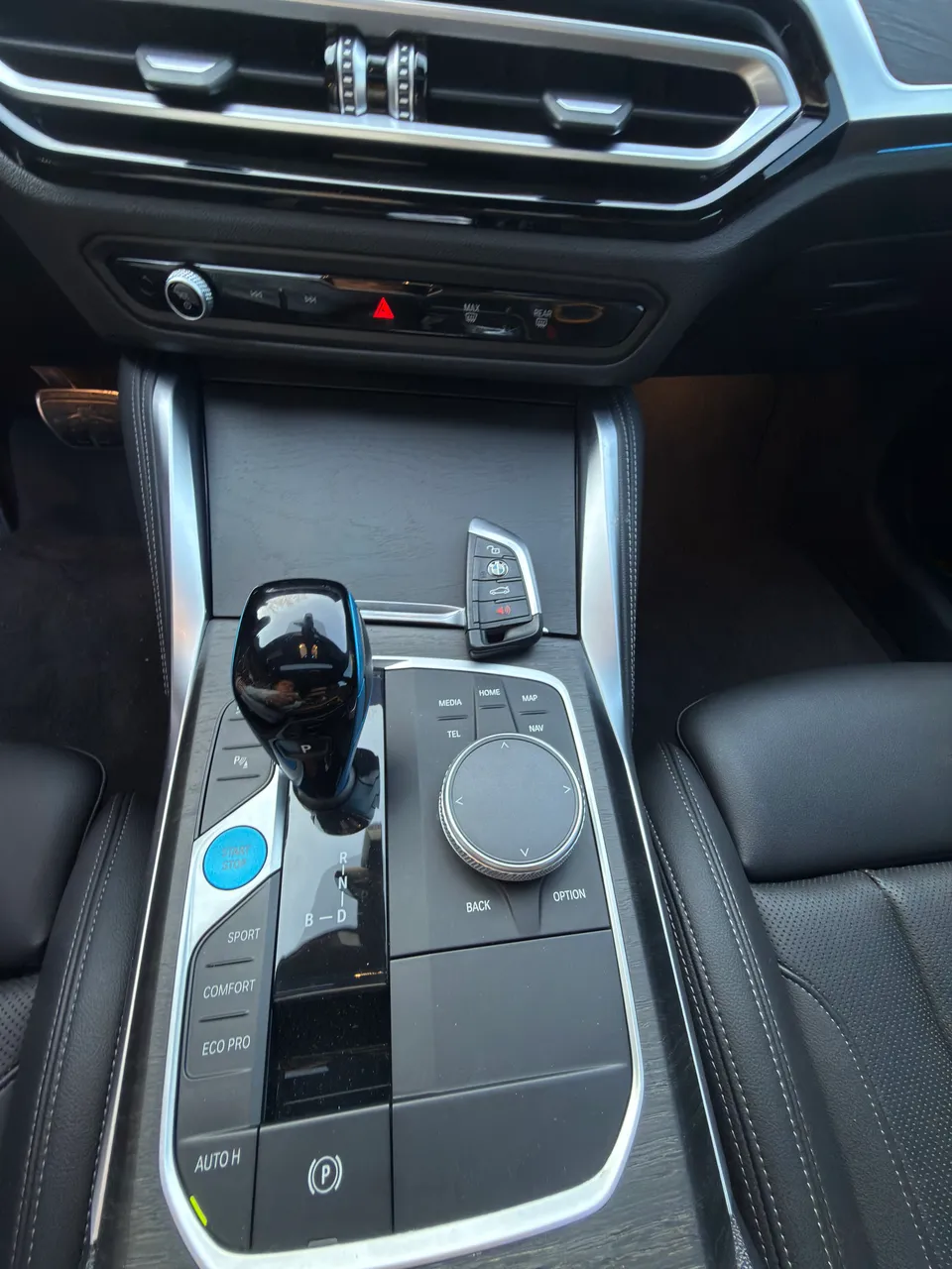 BMW i4 - фото 13
