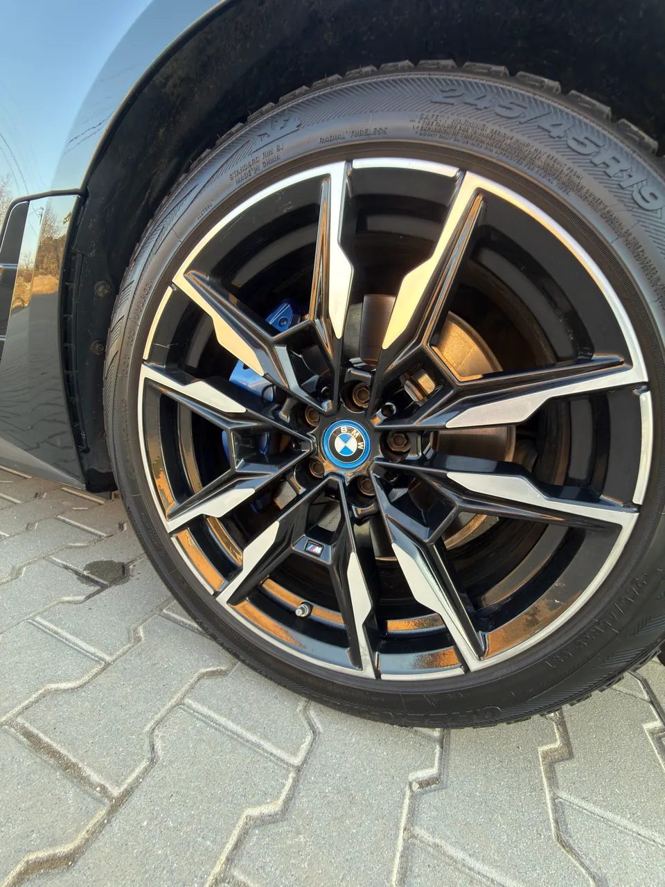 BMW i4 - фото 10