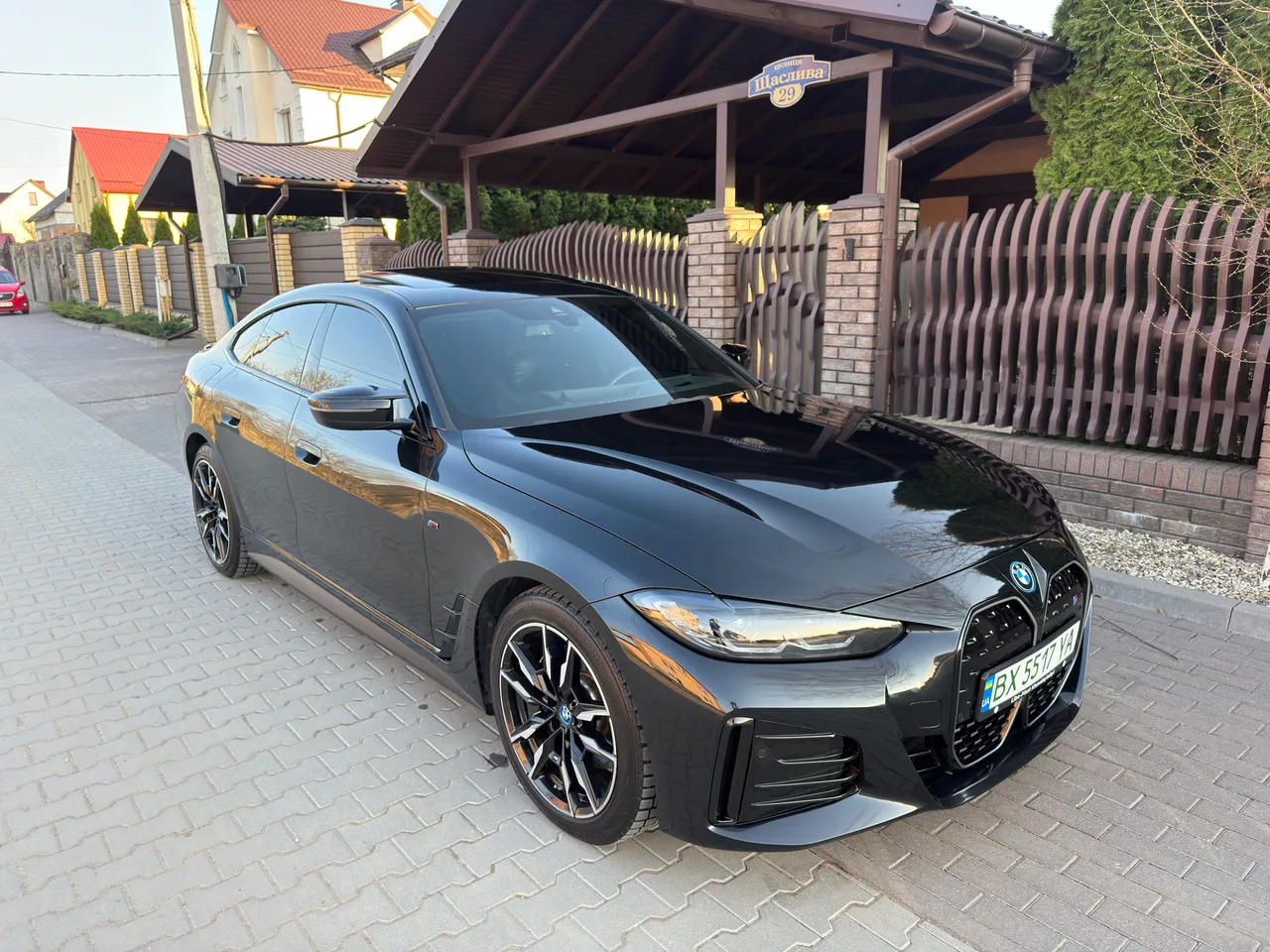 BMW i4 - фото 2