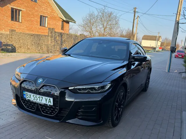 BMW i4 - фото 5