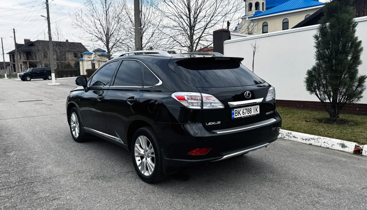 Lexus RX - фото 17