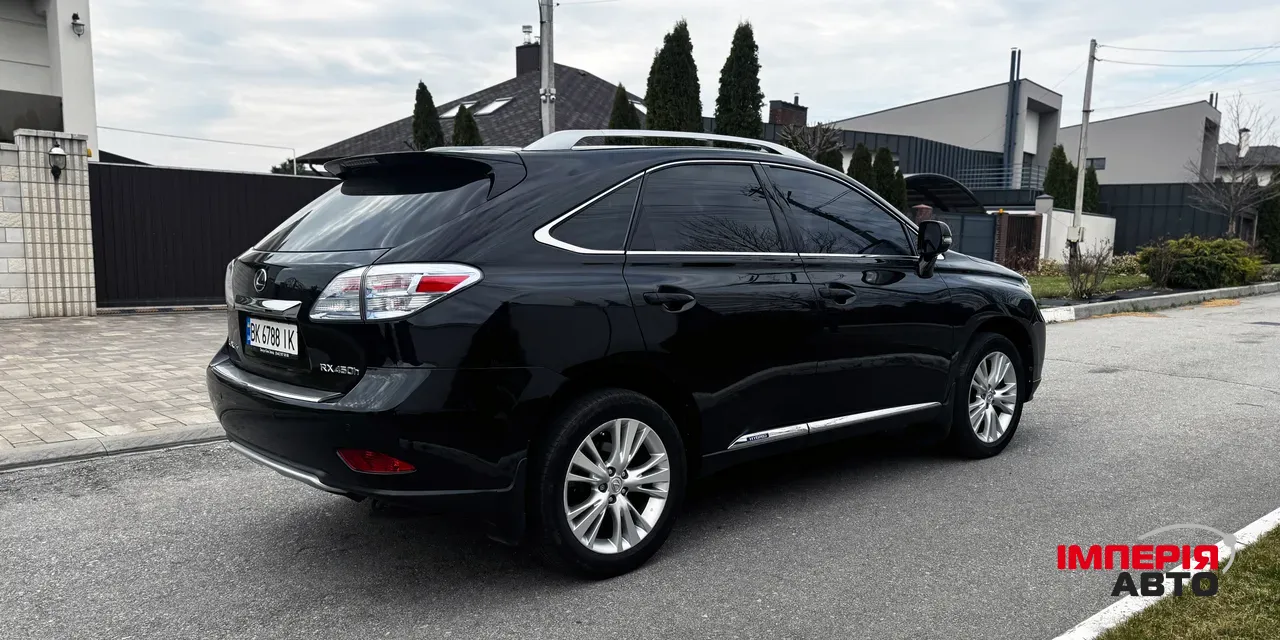 Lexus RX - фото 20