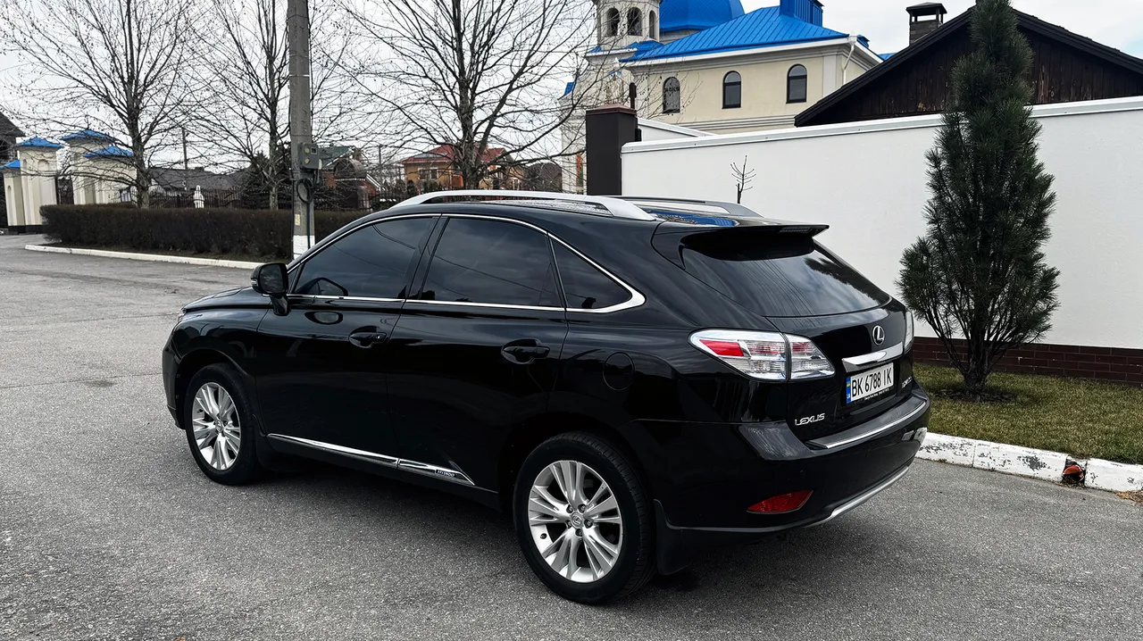 Lexus RX - фото 7