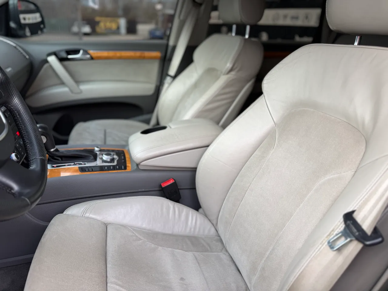 Audi Q7 - фото 9