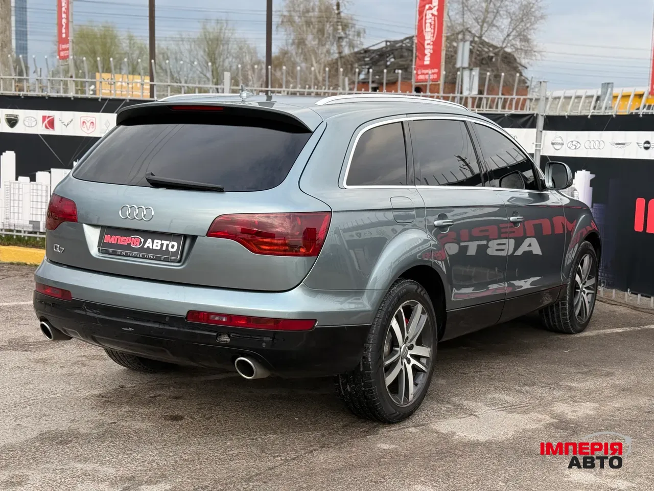 Audi Q7 - фото 4