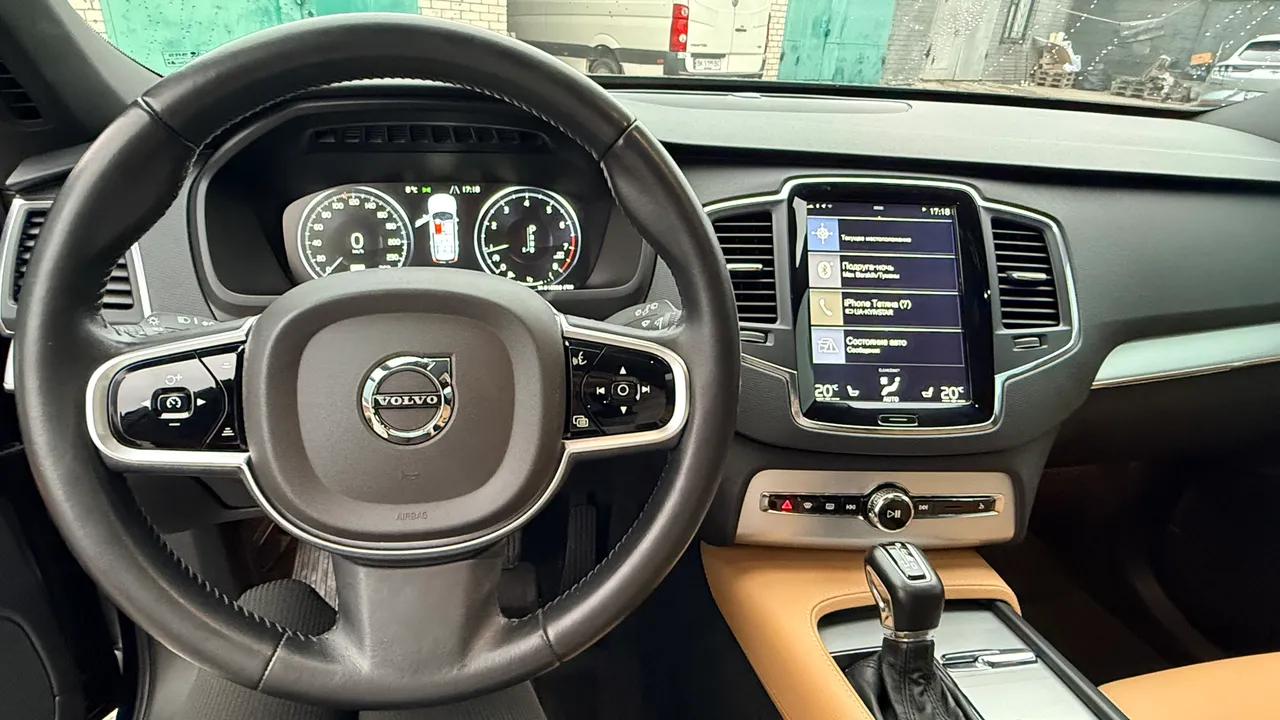Volvo XC90 - фото 15