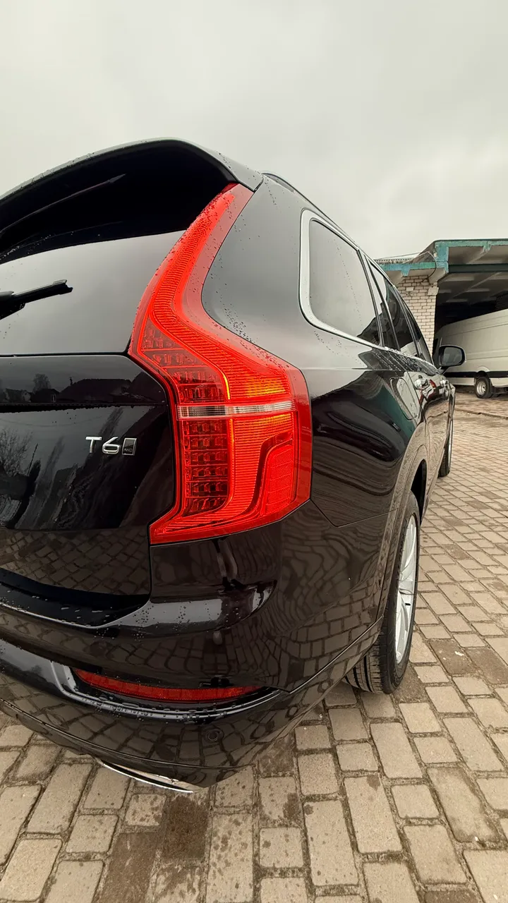 Volvo XC90 - фото 12