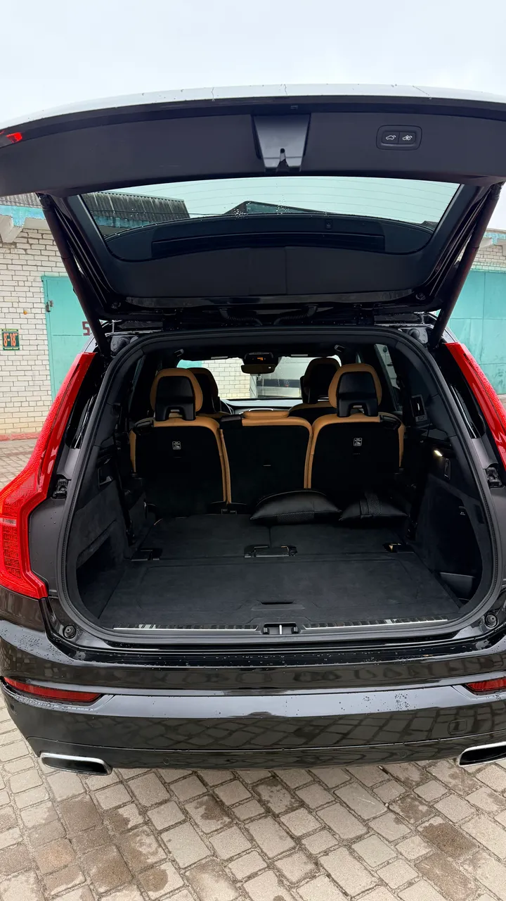 Volvo XC90 - фото 6