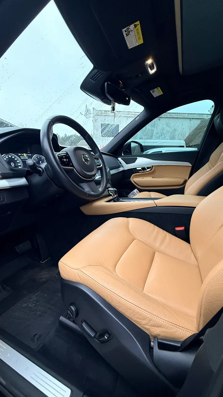 Volvo XC90 - фото 24