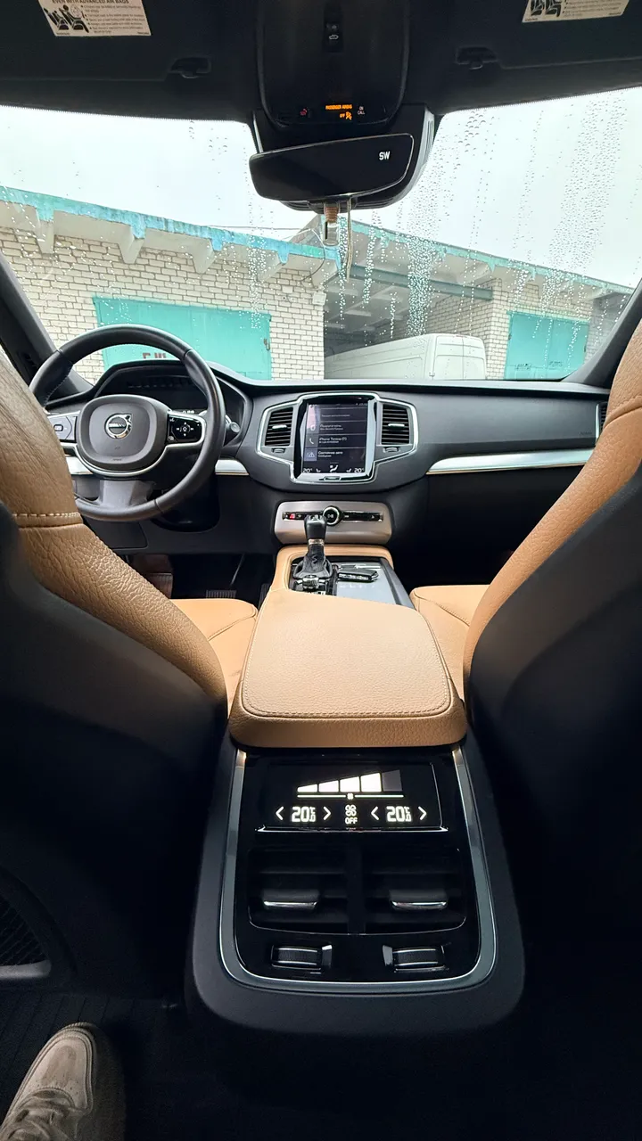 Volvo XC90 - фото 16