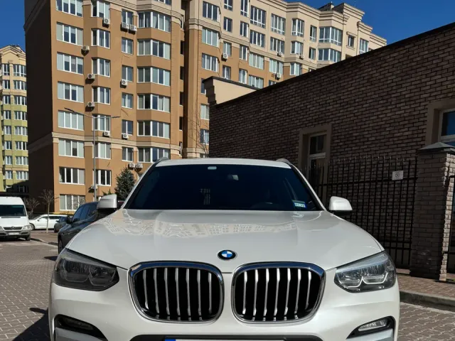 BMW X3 - фото 3