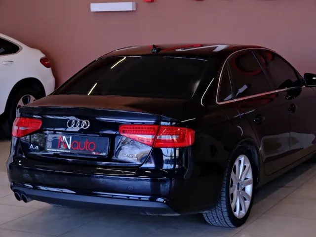 Audi A4 - фото 5