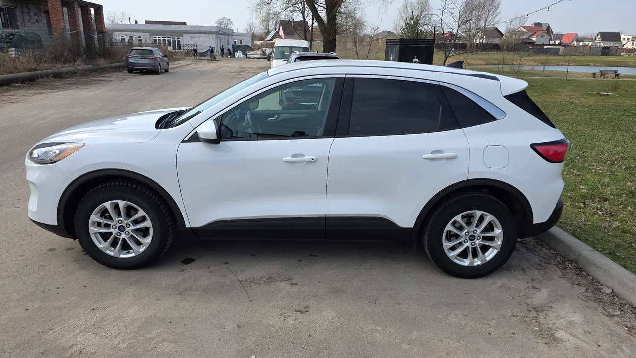 Ford Escape - фото 3