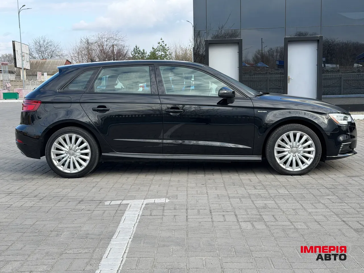 Audi A3 - фото 4