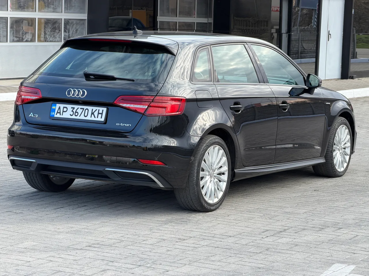 Audi A3 - фото 5