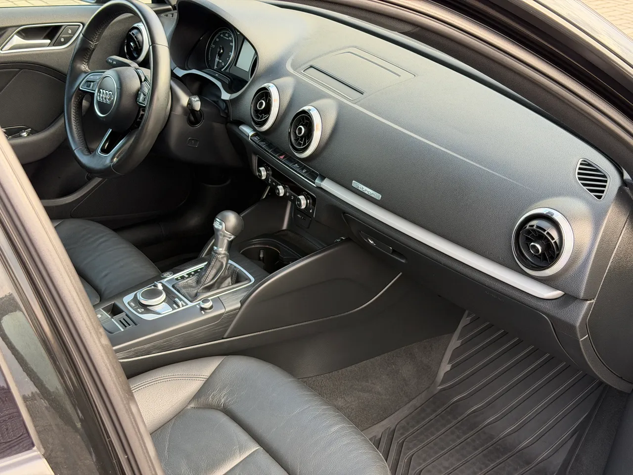 Audi A3 - фото 9