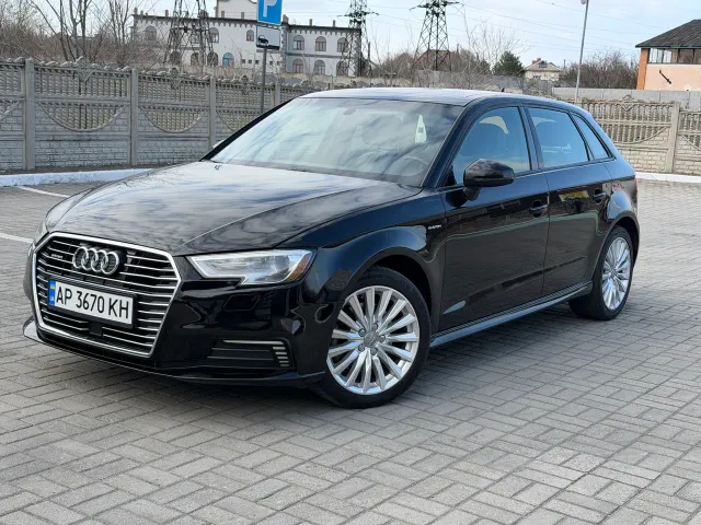 Audi A3 - фото 1