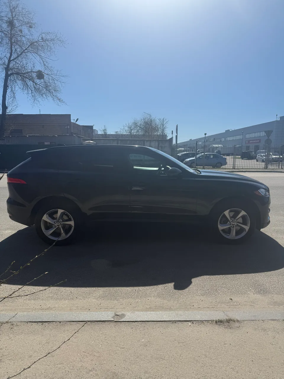 Jaguar F-Pace - фото 14