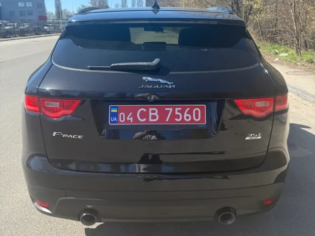 Jaguar F-Pace - фото 2
