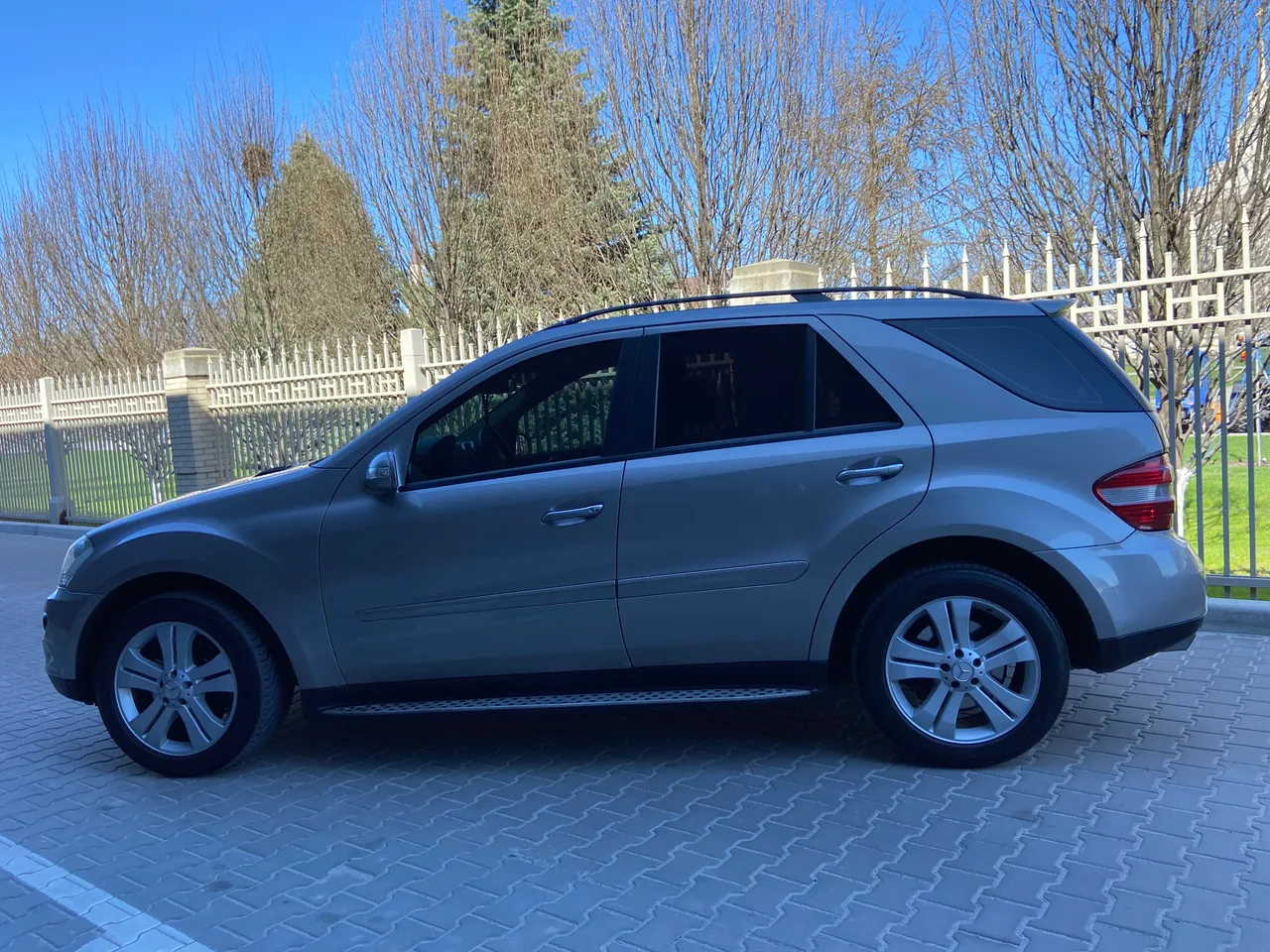 Mercedes-Benz M-Класс - фото 7