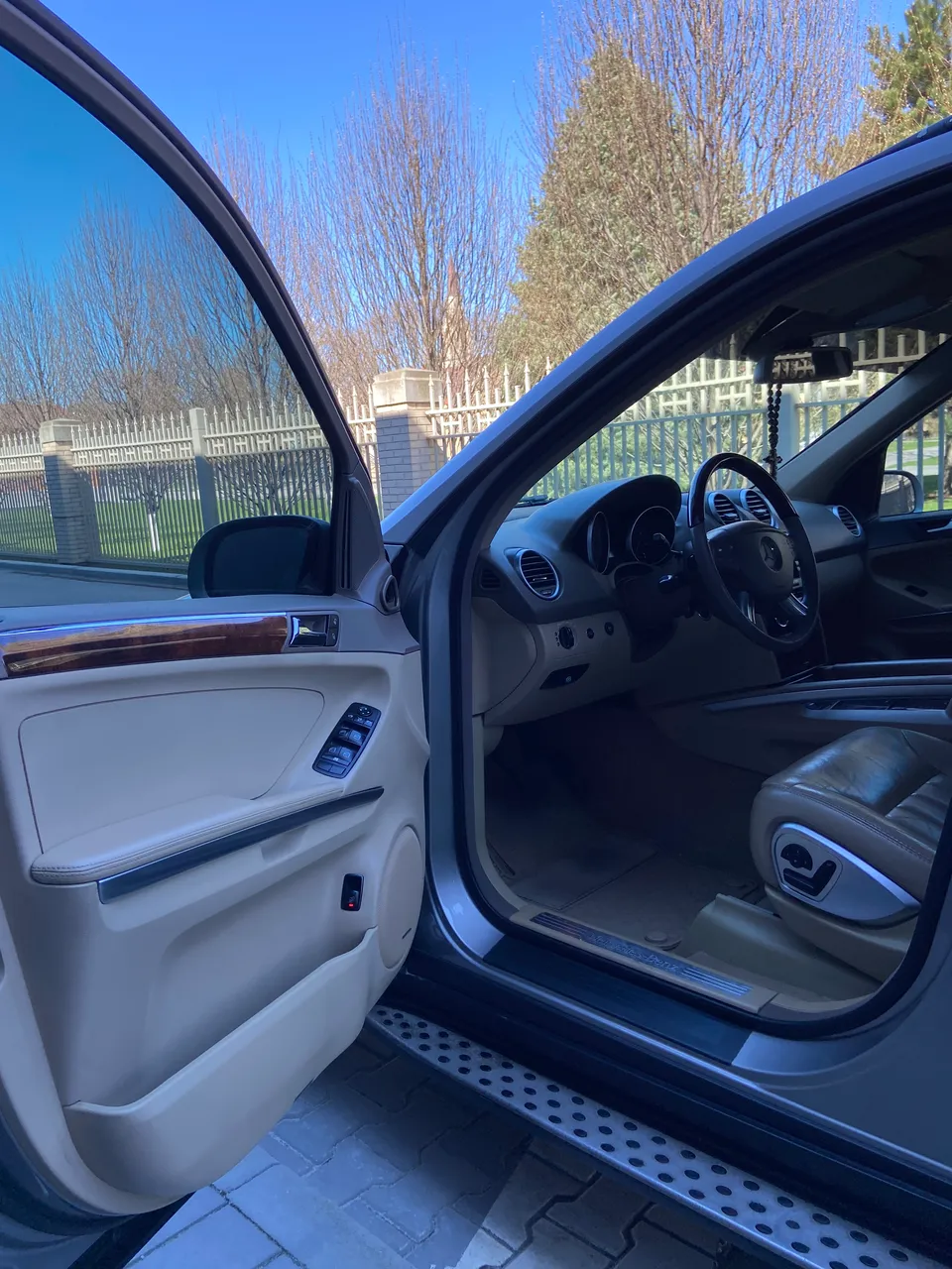 Mercedes-Benz M-Класс - фото 16